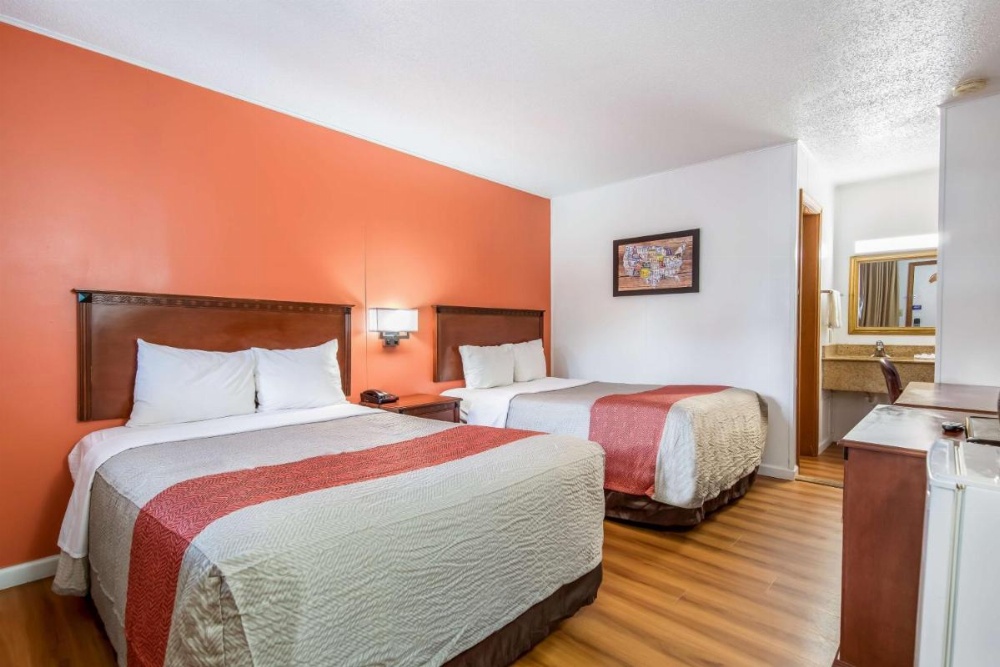 Room image 3