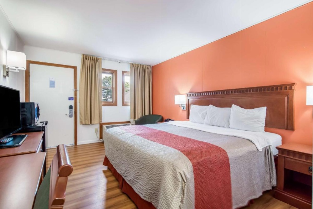 Room image 5