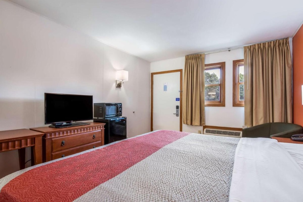 Northway Inn Queensbury - Lake George Image 19